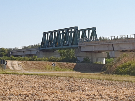 Idrovia Ferrarese Railway Bridge
