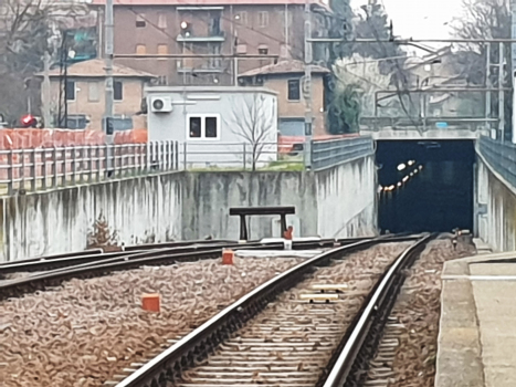 Tunnel de Manzoni-Policlinico