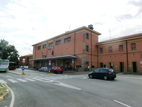 Gare de Ferrara