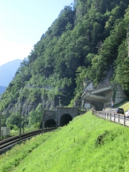 Oelberg Tunnel, Fronalp Tunnel and Dorni Tunnel southern portals : from left to right