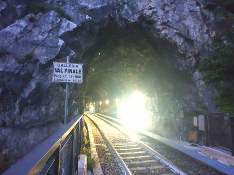 Tunnel de Val Finale