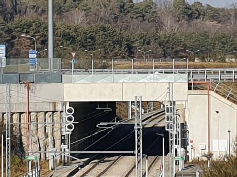 Via Tornavento Tunnel southern portal