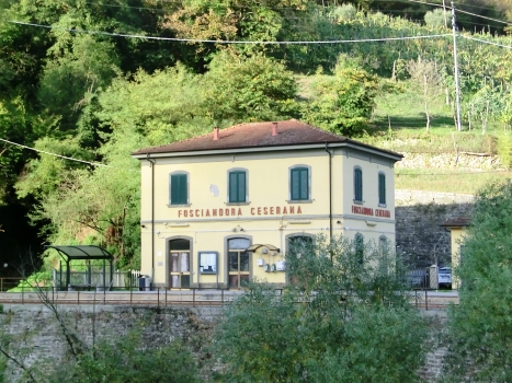 Bahnhof Fosciandora-Ceserana