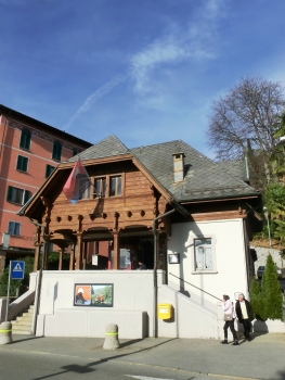 Cassarate-Monte Brè Funicular, Suvigliana second section station