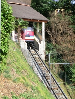 Cassarate-Monte Brè Funicular, Suvigliana first section station