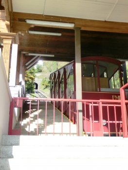 Cassarate-Monte Brè Funicular, Suvigliana second section station