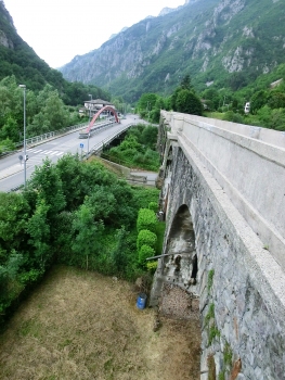 Lenna Viaduct (on the right) and Lenna Bridge
