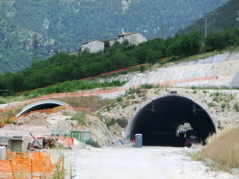 Gattuccio Tunnel (north) under refurbishment