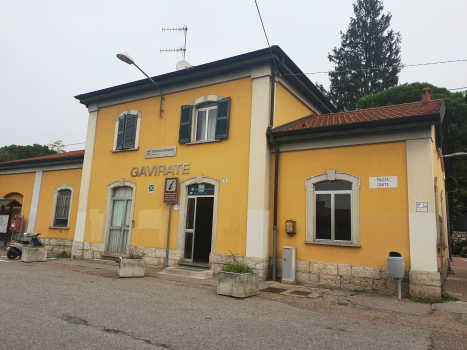 Gavirate Station