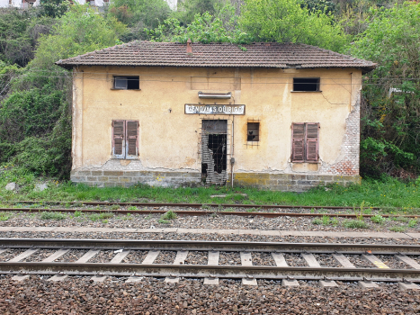 Bahnhof Genova San Quirico