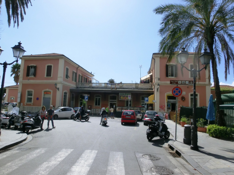 Bahnhof Genova Nervi