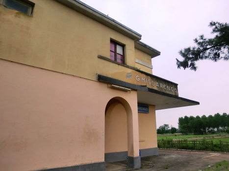 Ghislarengo Station