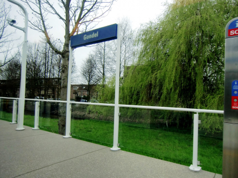 Gondel Metro Station