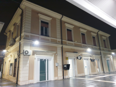 Bahnhof Isola della Scala