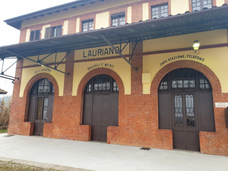 Gare de Lauriano