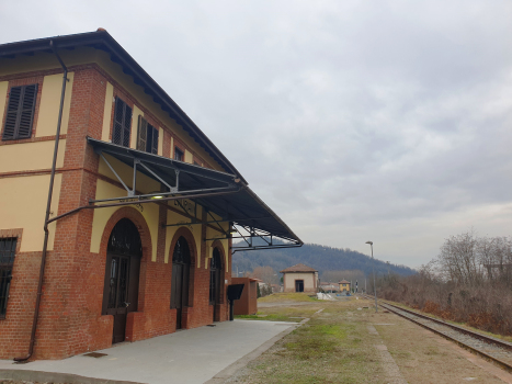 Bahnhof Lauriano