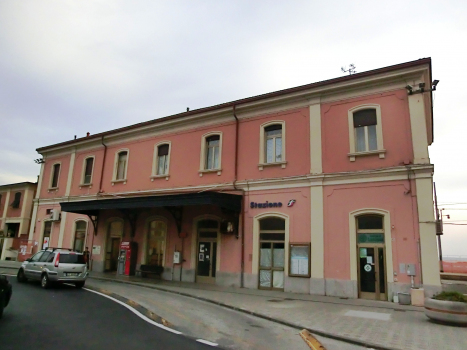Lavagna Station