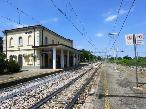 Lavezzola Station