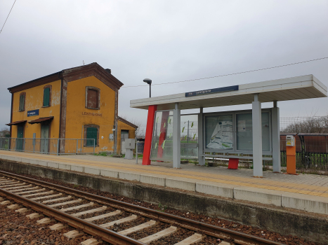 Gare de Lentigione