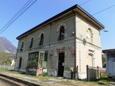 Bahnhof Lezza-Carpesino