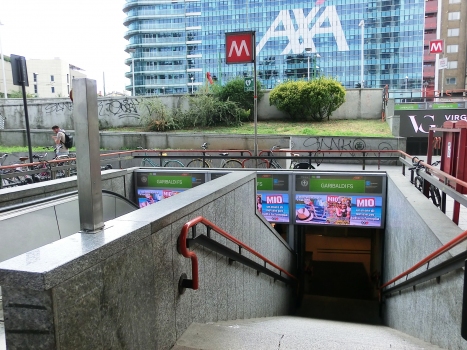 Garibaldi FS Metro Station access