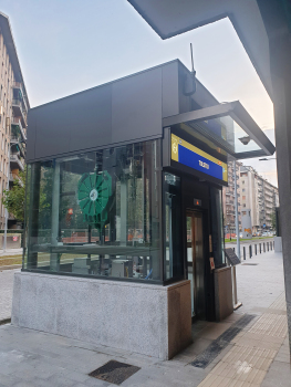 Tolstoj Metro Station