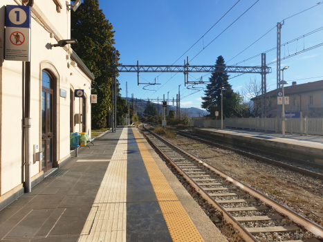 Maccagno Station