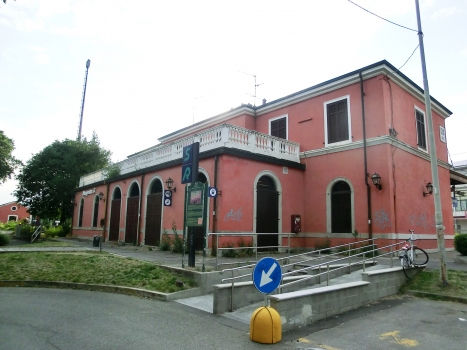 Bahnhof Magenta