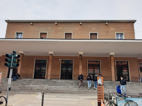 Bahnhof Mantova