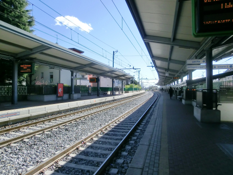 Mariano Comense Station