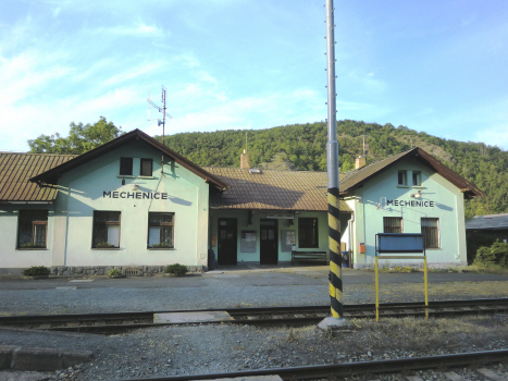 Měchenice Station