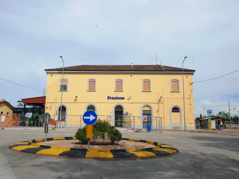 Bahnhof Mirandola