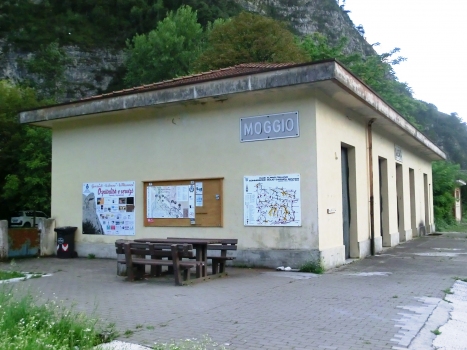 Bahnhof Moggio