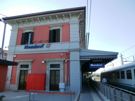 Bahnhof Mondovì