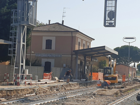 Bahnhof Montecosaro