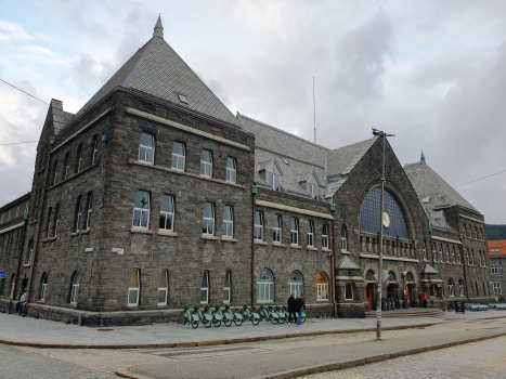 Bahnhof Bergen