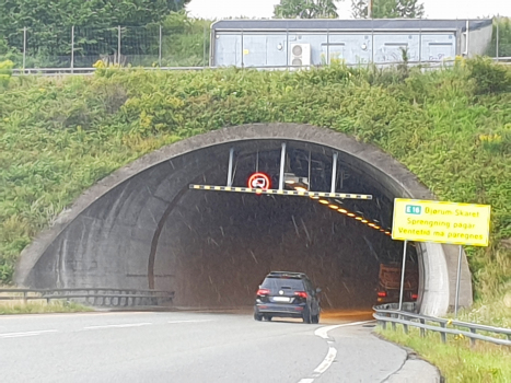 Skui Tunnel