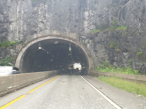 Steinbrekka Tunnel