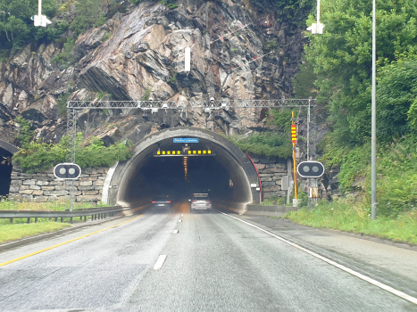 Glaskar Tunnel