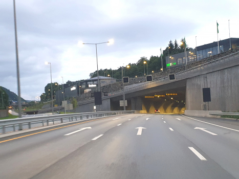 Tunnel Rå