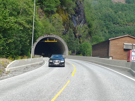 Liaros Tunnel