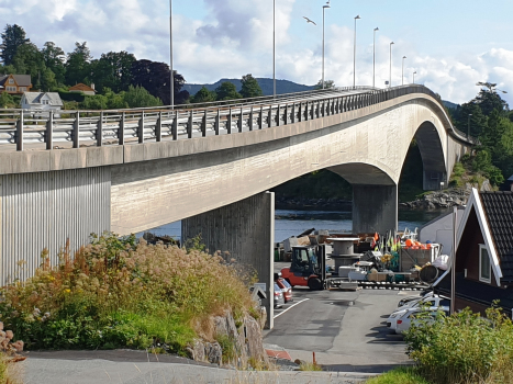 Lepsøysundbrücke