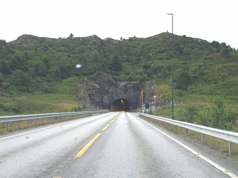 Tunnel de Husafjell