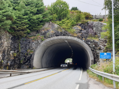 Spjeld Tunnel