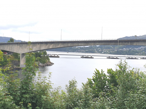 Pont sur le Krossnessundet