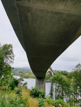 Krossnessundet-Brücke