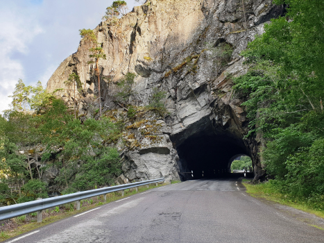 Seltun Tunnel