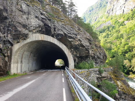 Seltun Tunnel