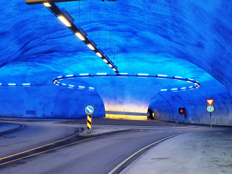 Bu Tunnel - Rv7/Rv13 roundabout