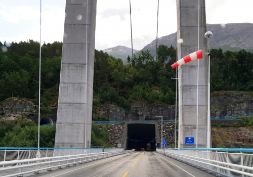 Bu Tunnel northern portal and Hardanger Bridge